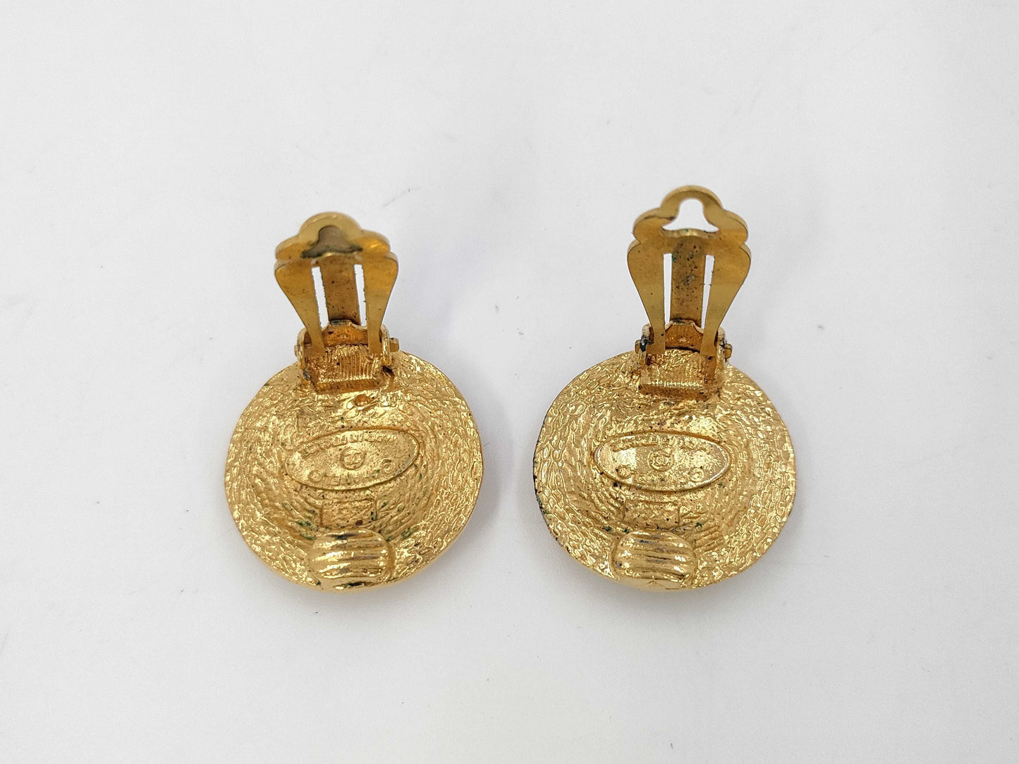 CHANEL Coco Round Vintage Earrings