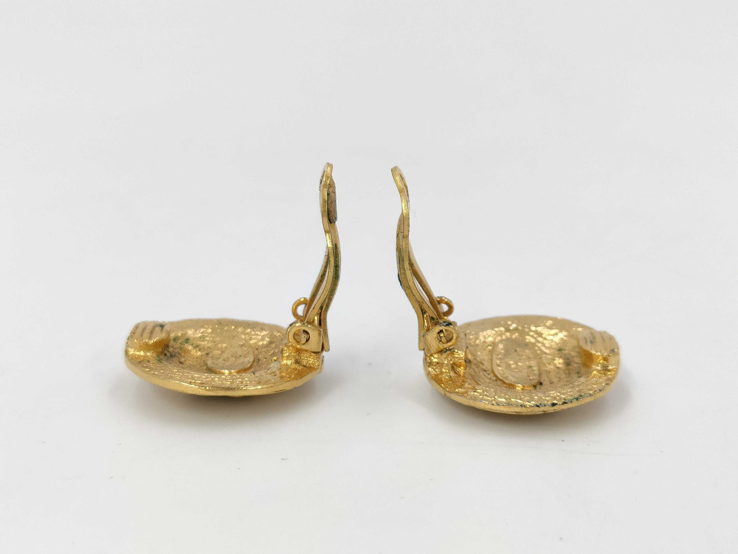 CHANEL Coco Round Vintage Earrings