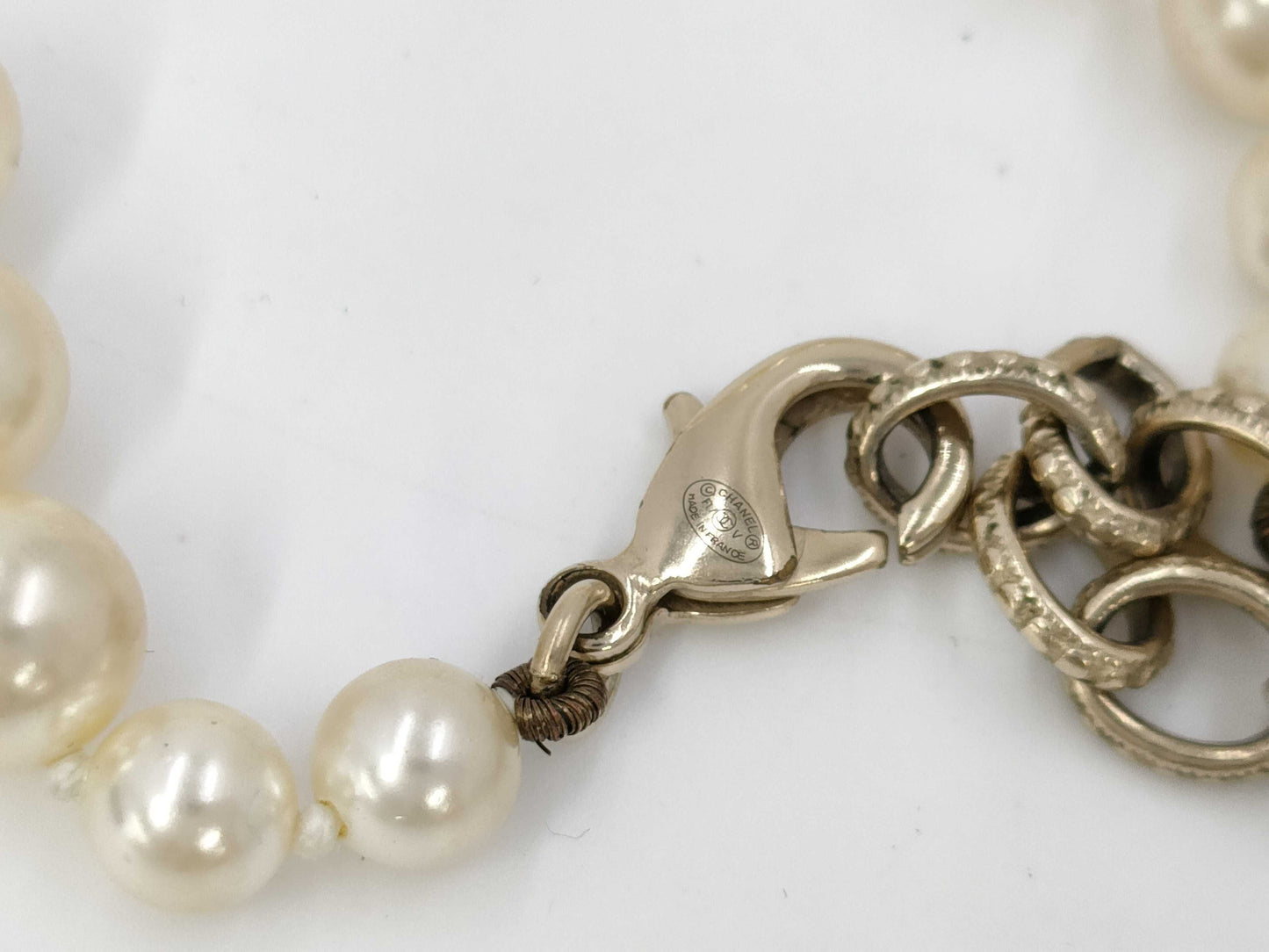 CHANEL F17 Pearl x Coco Bracelet Bracelet/Bangle