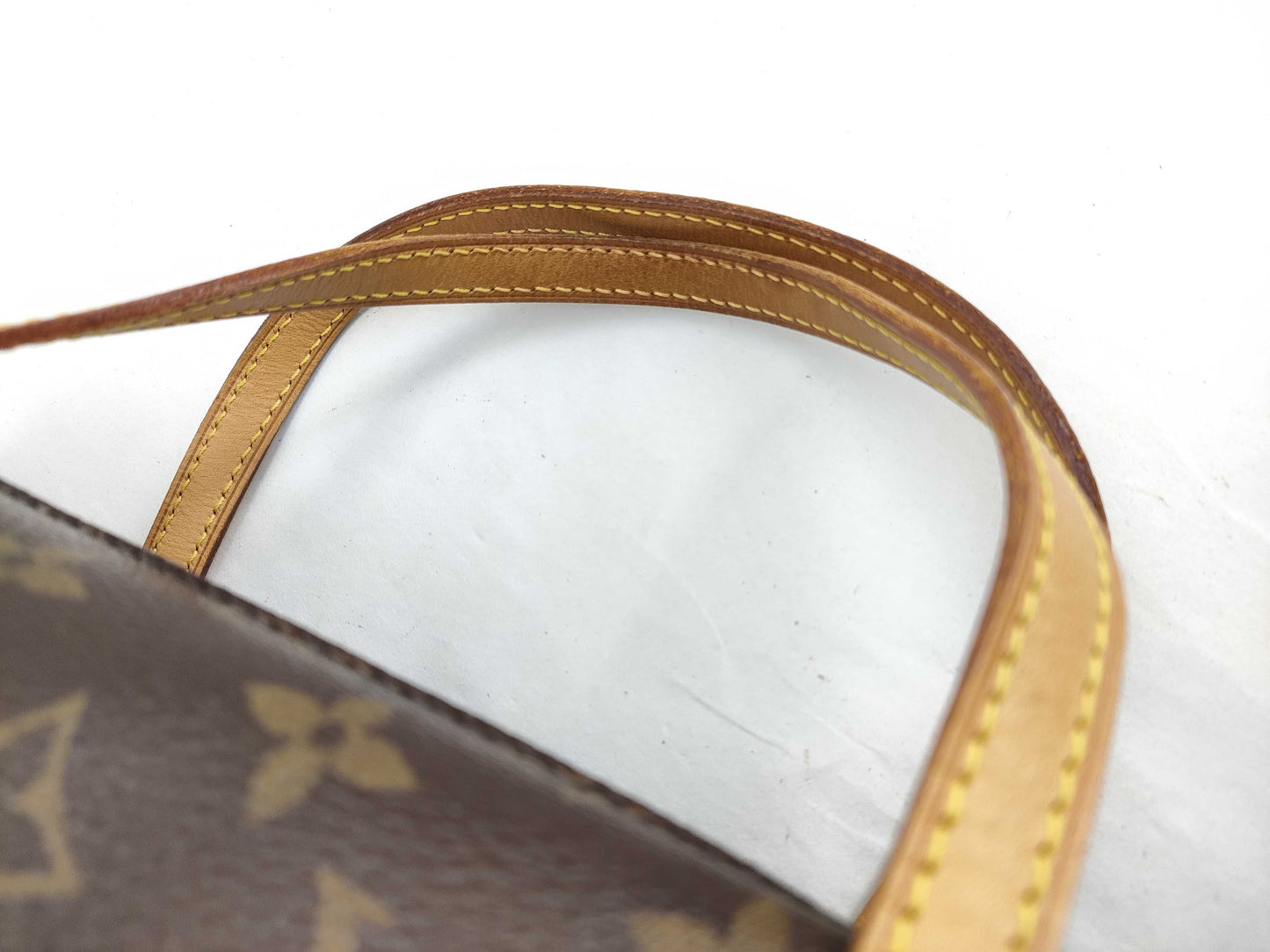 LOUIS VUITTON M51386 Monogram Papillon 26 Handbag