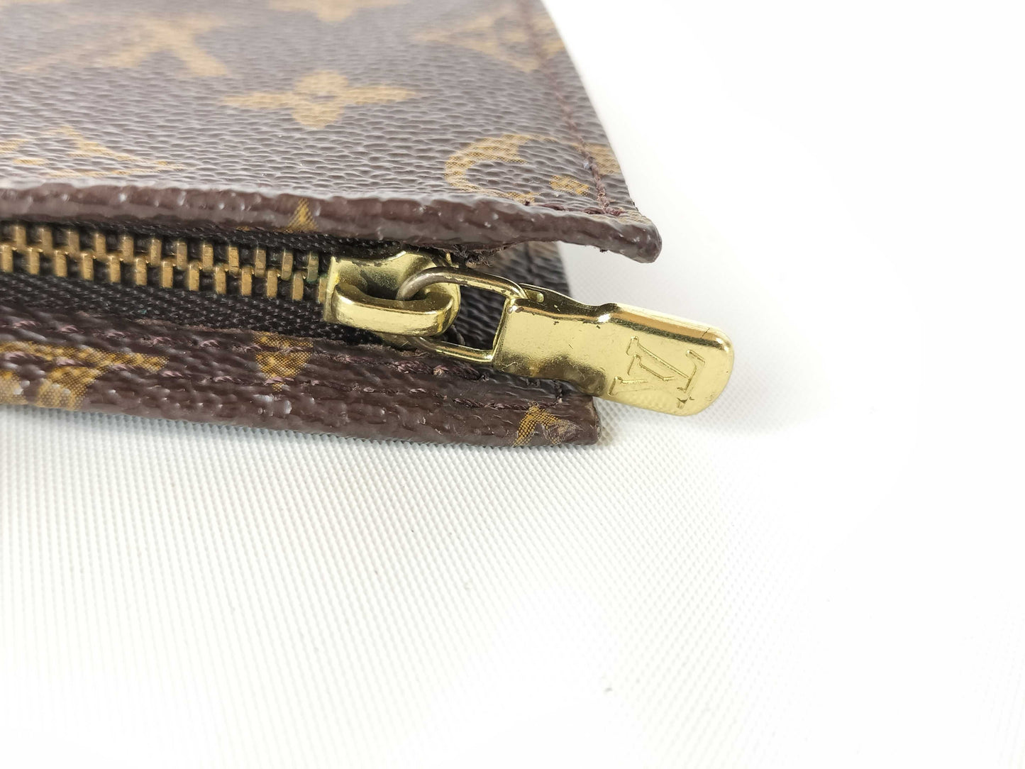 LOUIS VUITTON V*1918 Monogram Bucket Pouch
