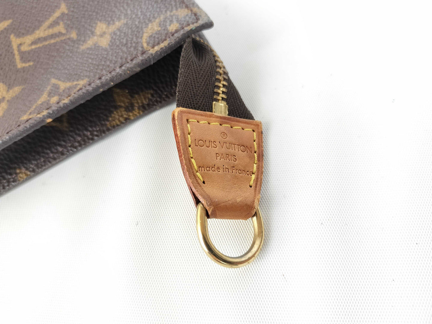 LOUIS VUITTON V*1918 Monogram Bucket Pouch