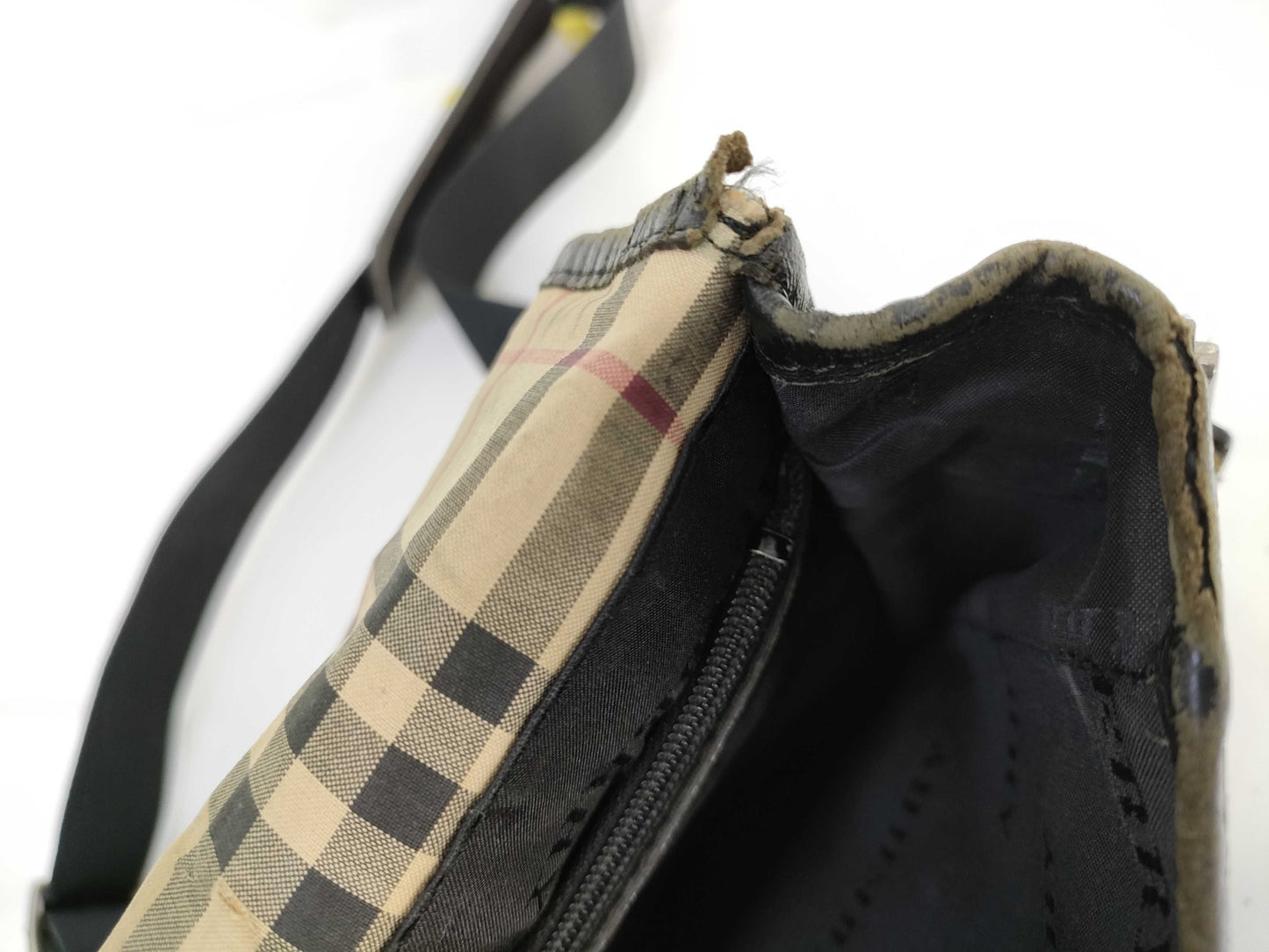 BURBERRY Nova Check Shoulder Bag