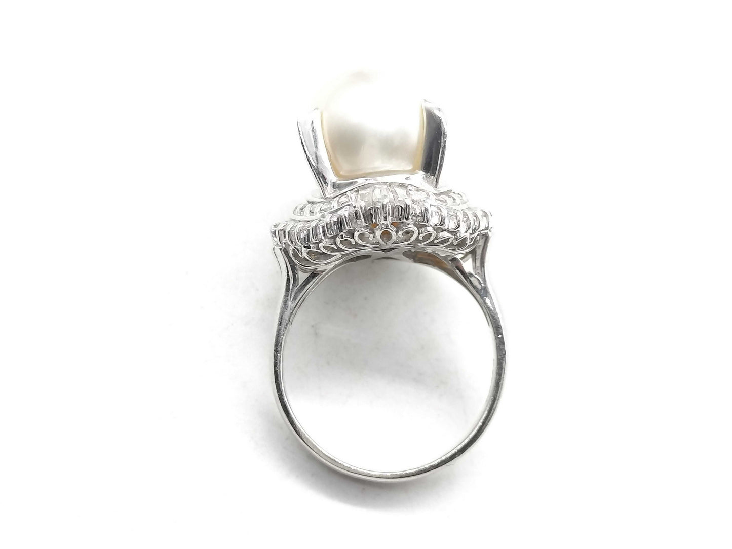 White South Sea Pearl, Diameter approx. 11.5mm, D 0.73ct, Pt900, 11.7g, Ring