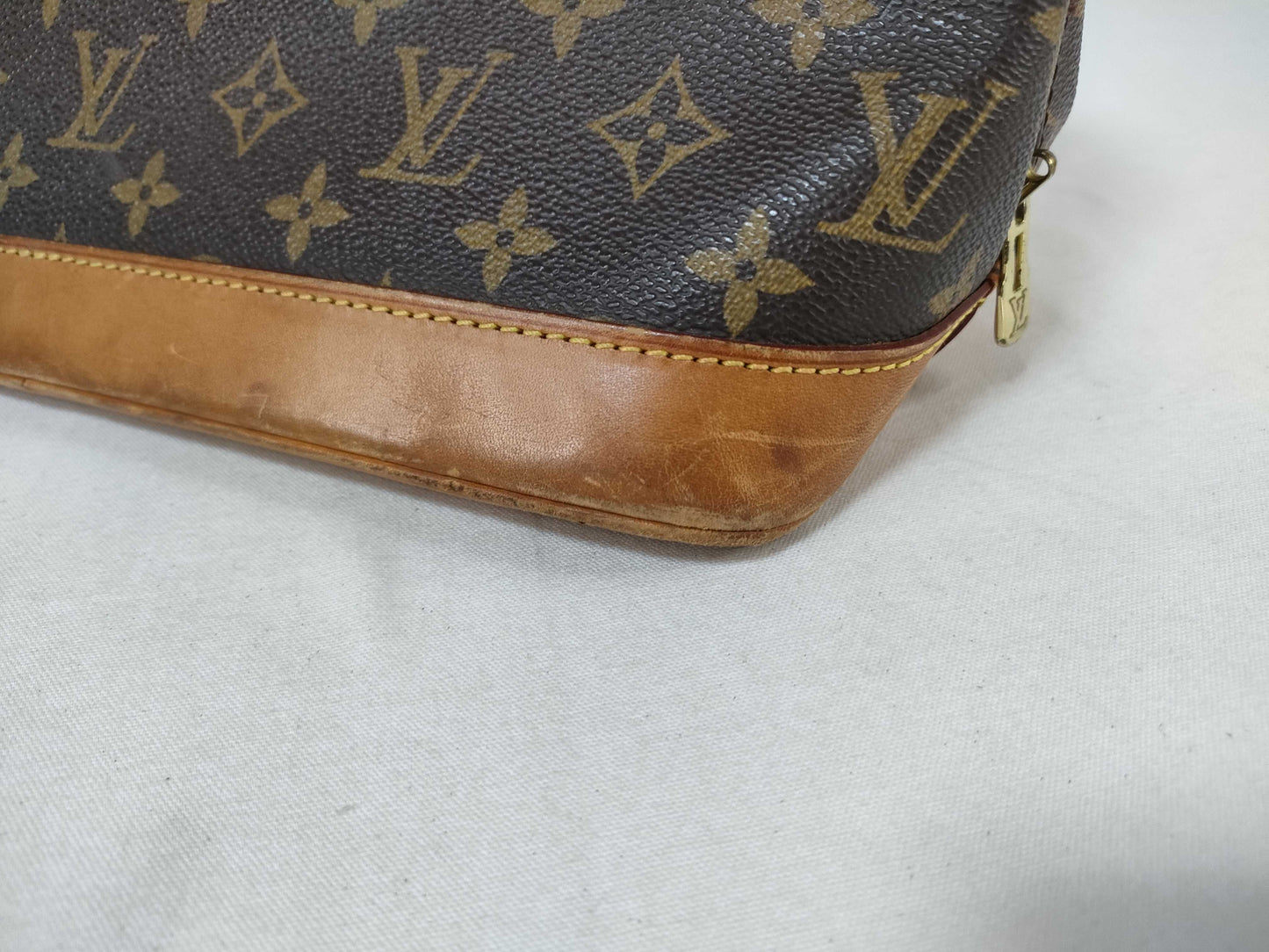 LOUIS VUITTON M51130 Monogram Old Alma 30 Handbag