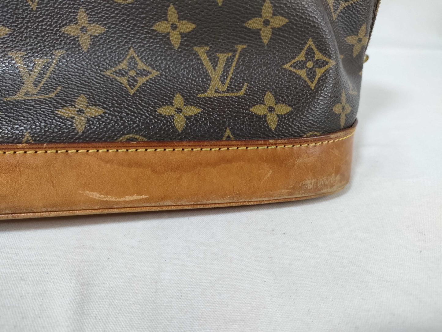 LOUIS VUITTON M51130 Monogram Old Alma 30 Handbag