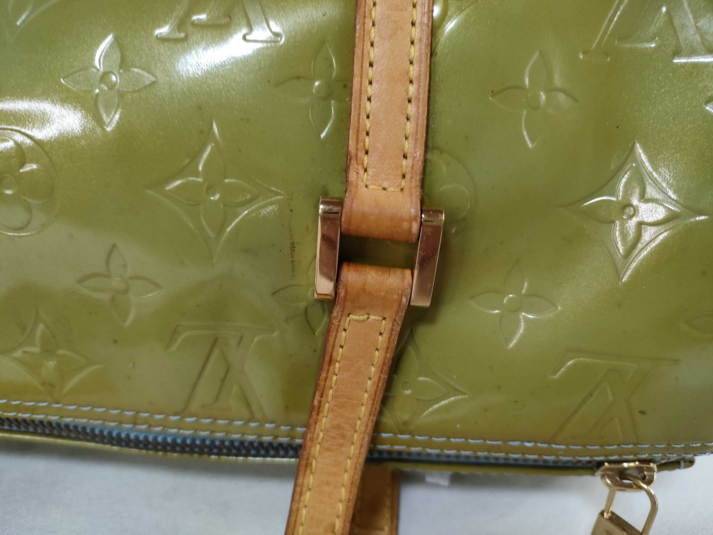 LOUIS VUITTON M91309 Vernis Papillon Green Handbag