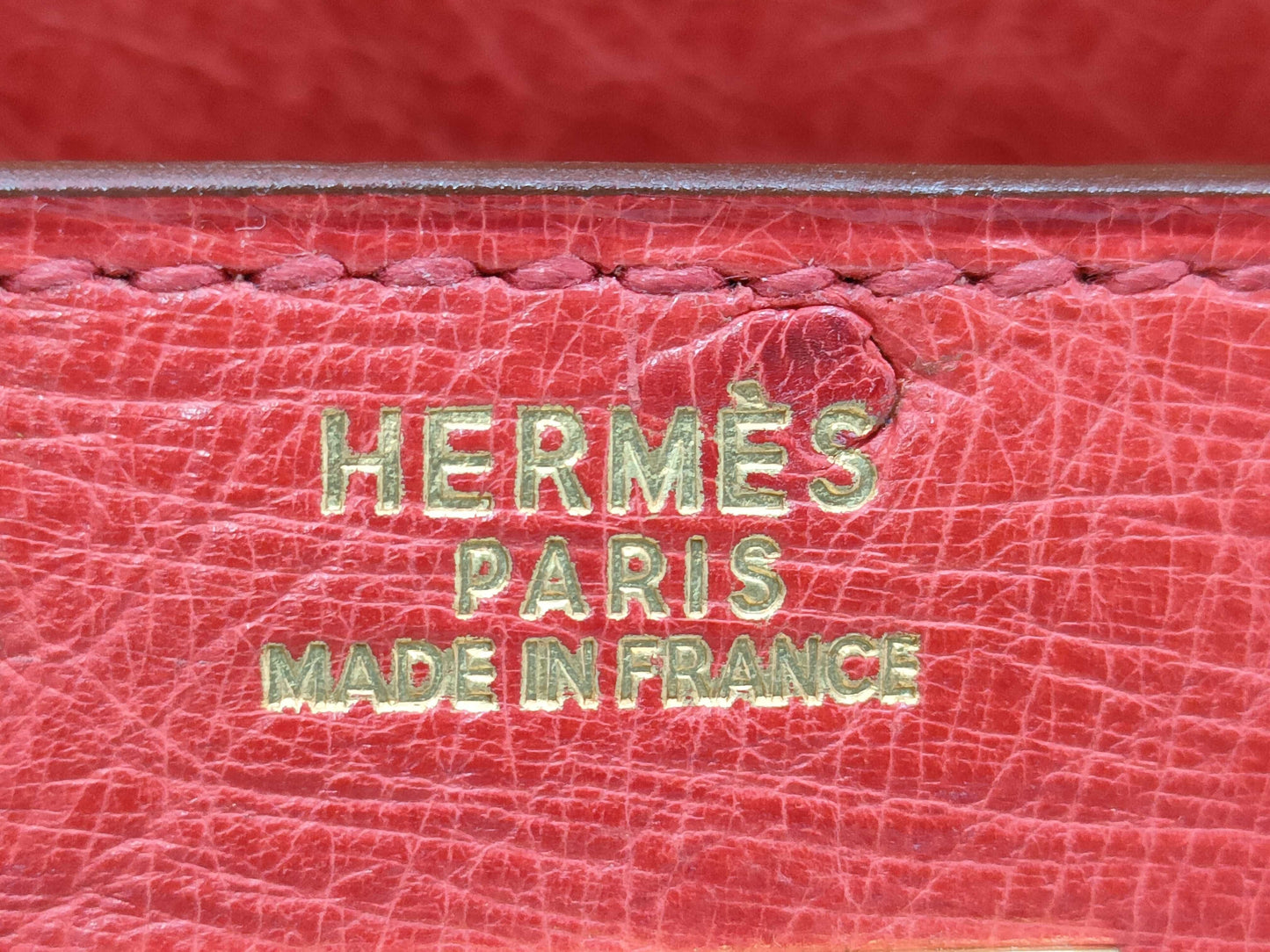 HERMES Kelly 32 Ostrich Handbag in Pink with Gold Hardware