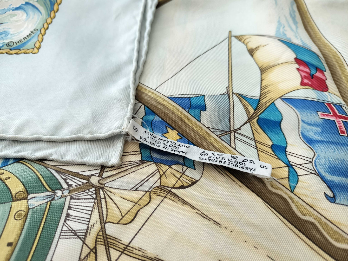 HERMES Carre VIVE LE VENT Scarf