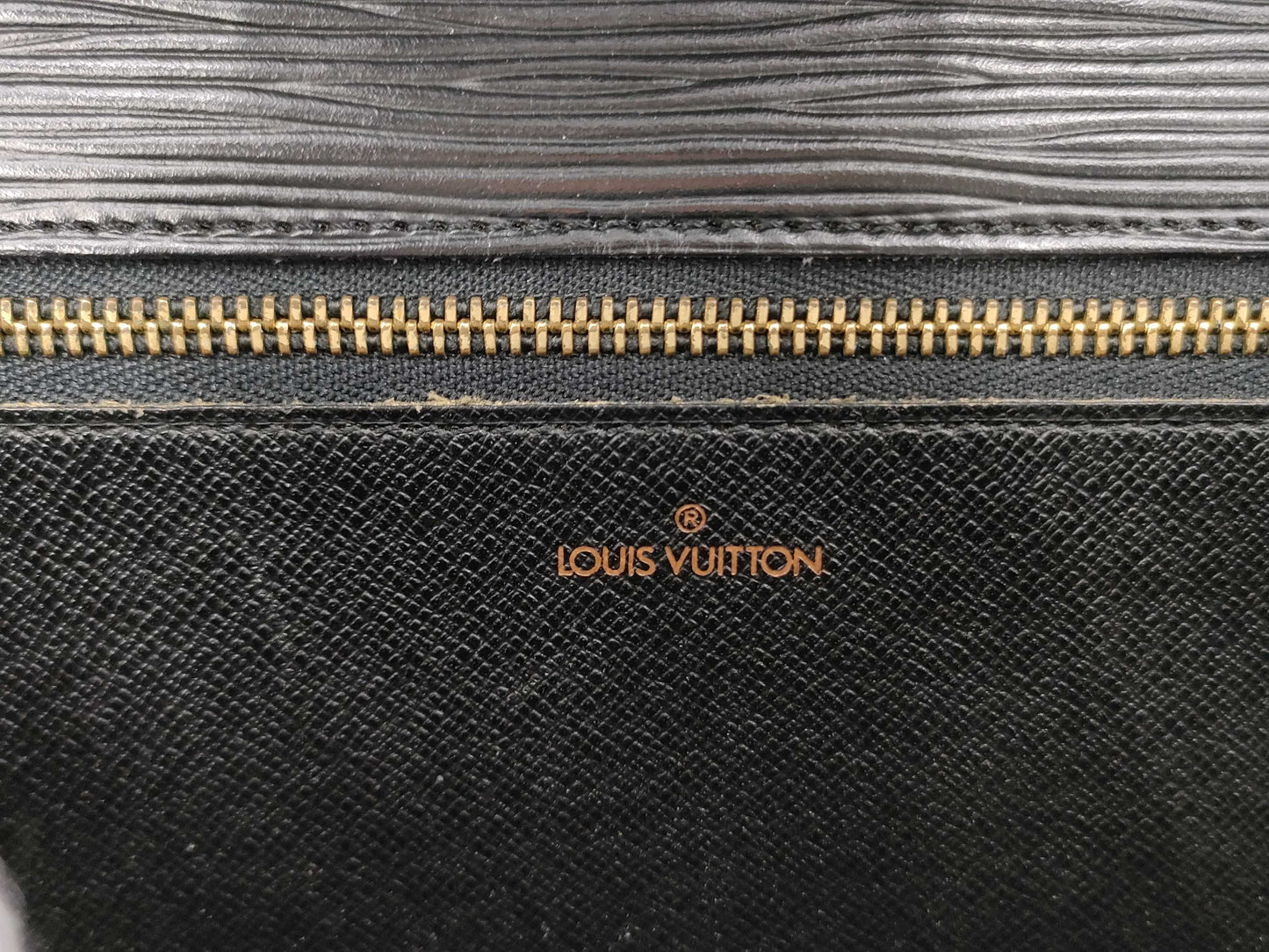 LOUIS VUITTON Epi M52612 Serie Dragonne Second Bag