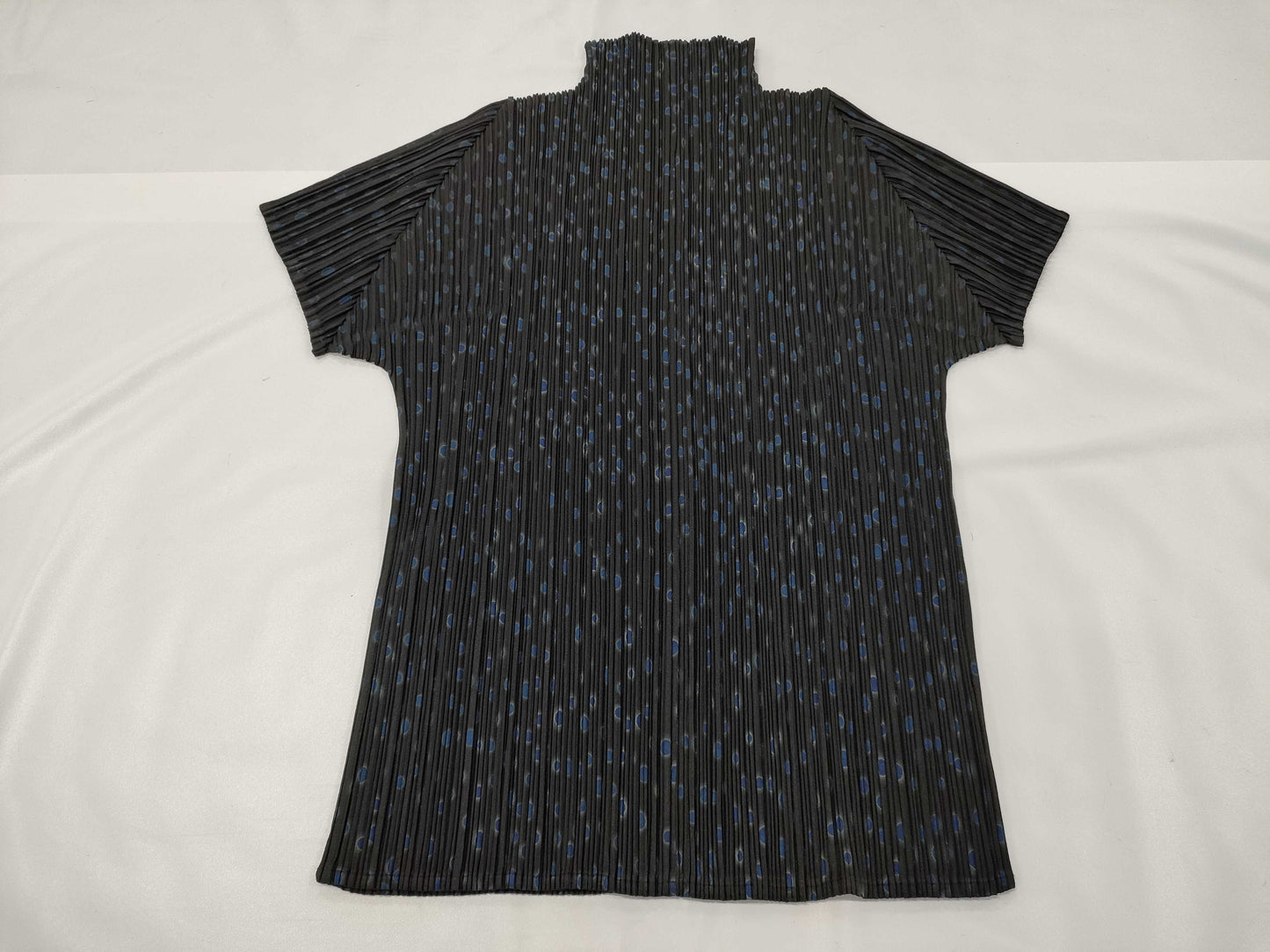 ISSEY MIYAKE Pleats Please Tops Tops