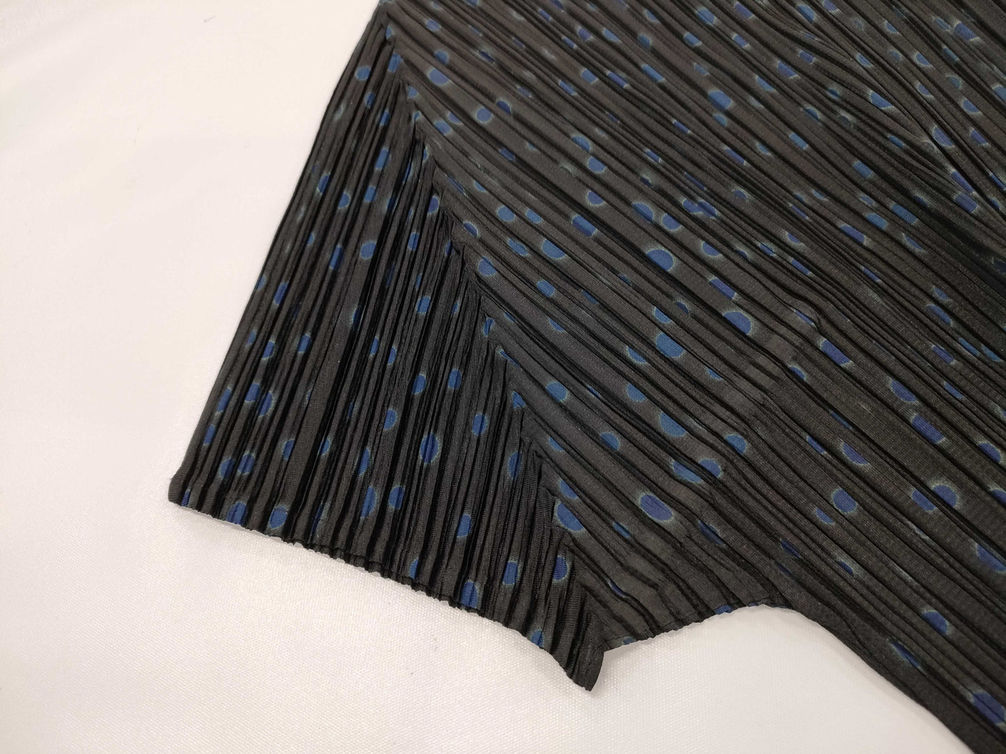 ISSEY MIYAKE Pleats Please Tops Tops