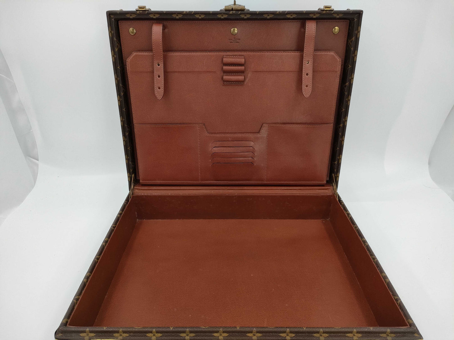 LOUIS VUITTON Monogram Cotteville 45 Business Bag