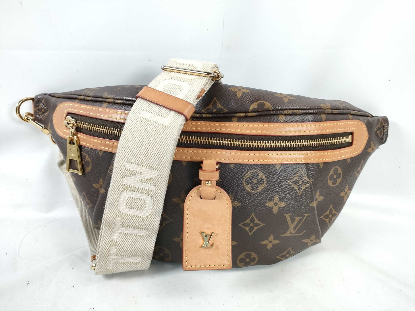 LOUIS VUITTON Monogram High Rise M46784 RFID Waist Bag