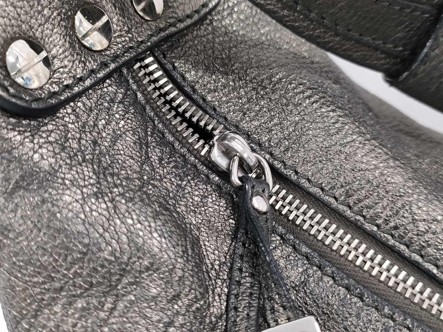 TODS One-Shoulder Bag/Overall rubbing shoulder bag