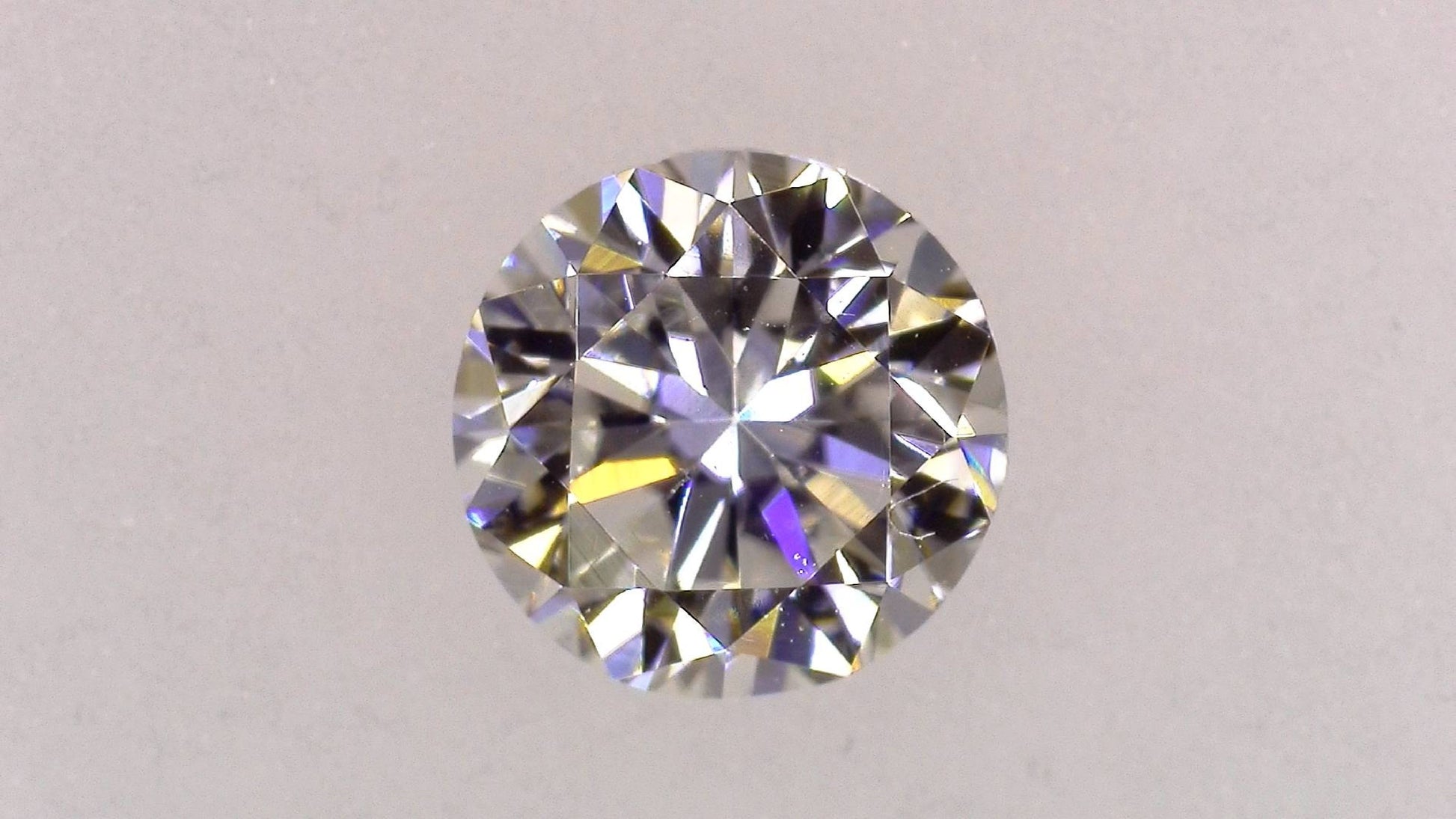 0.313ct F VS-2 GOOD/GD/FR NONE NATURAL 4.15-4.22X2.73mm Diamond Loose