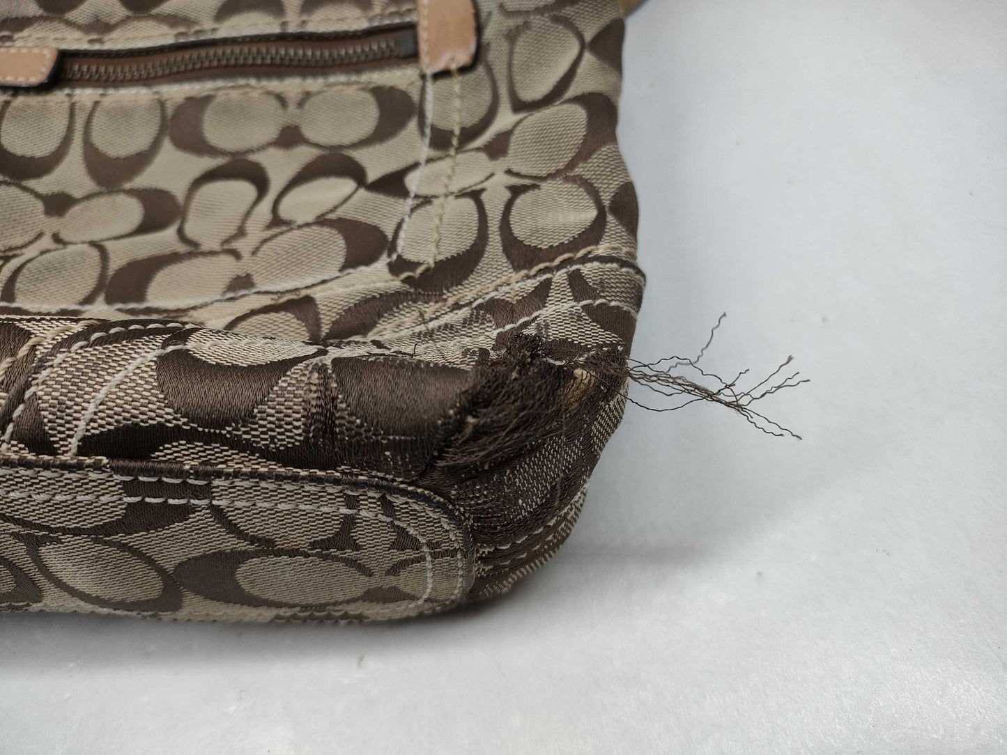 COACH Signature Shoulder Bag/Pouch Set of 3