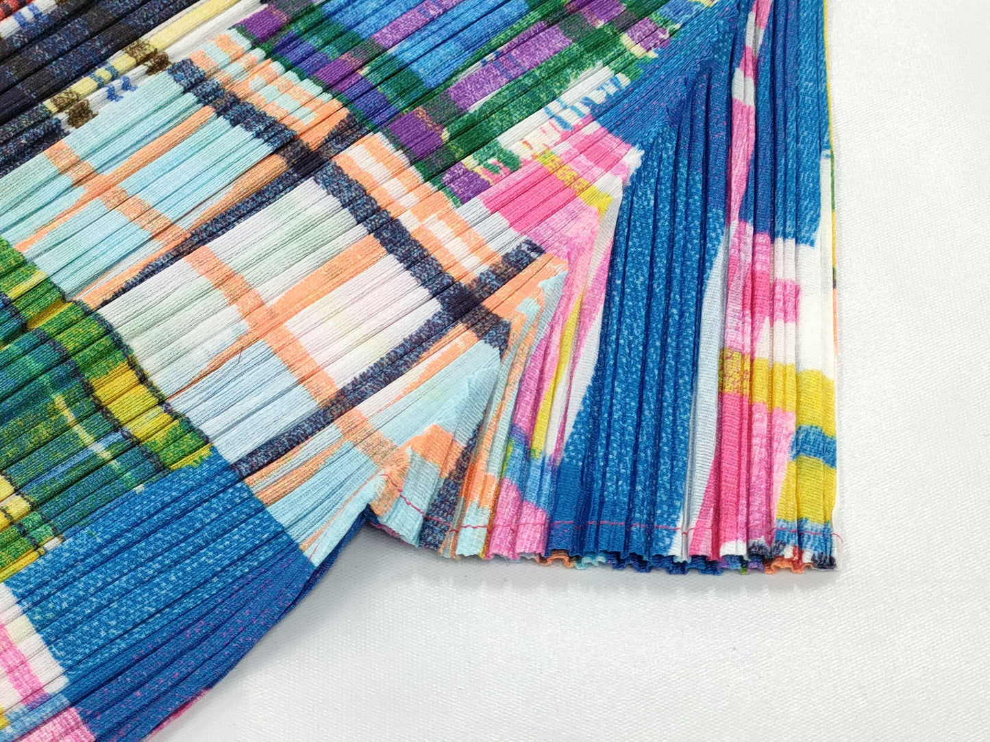 ISSEY MIYAKE Pleats Please patterned top