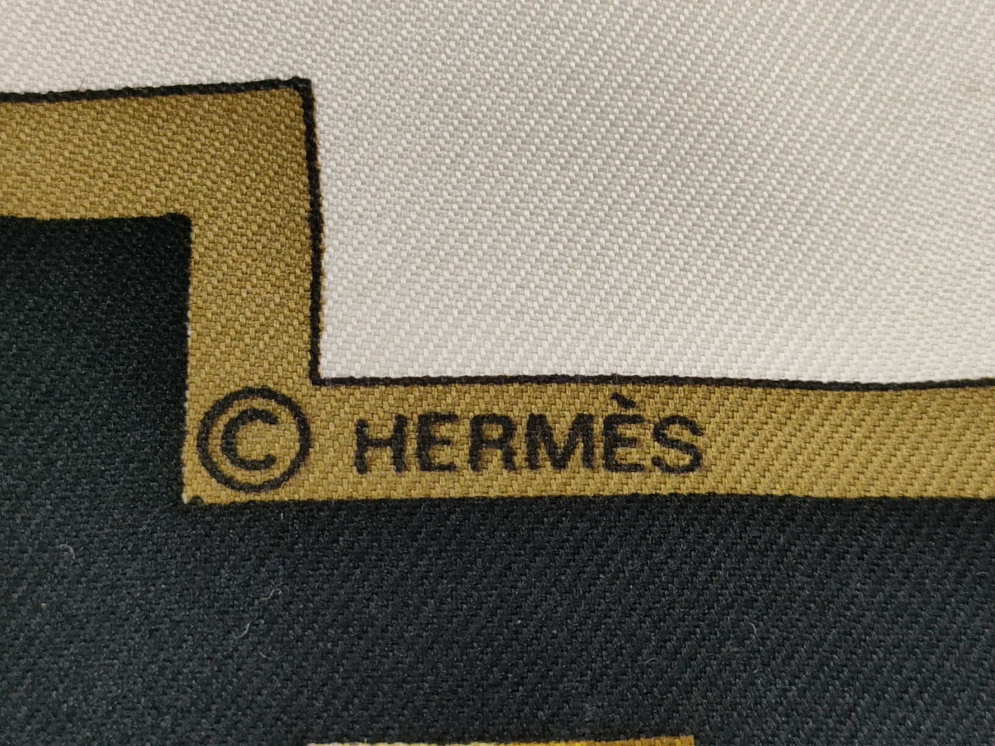 HERMES Carre Carre 90 Scarf without tag