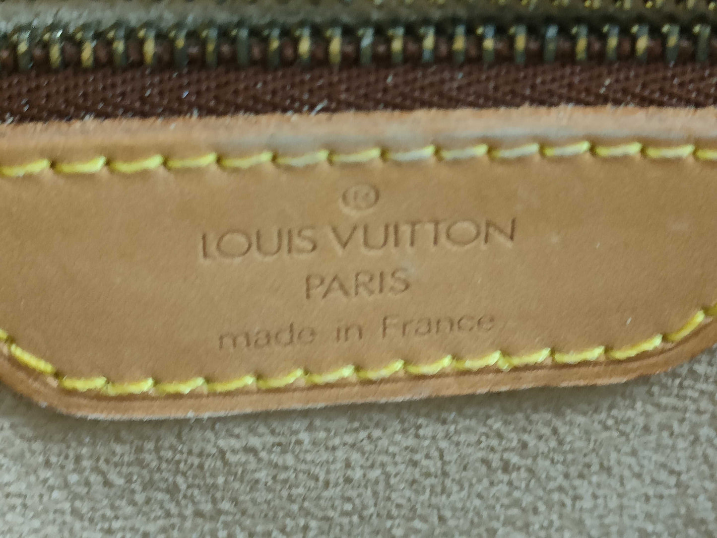 LOUIS VUITTON Monogram Bucket GM Tote Bag with Pouch