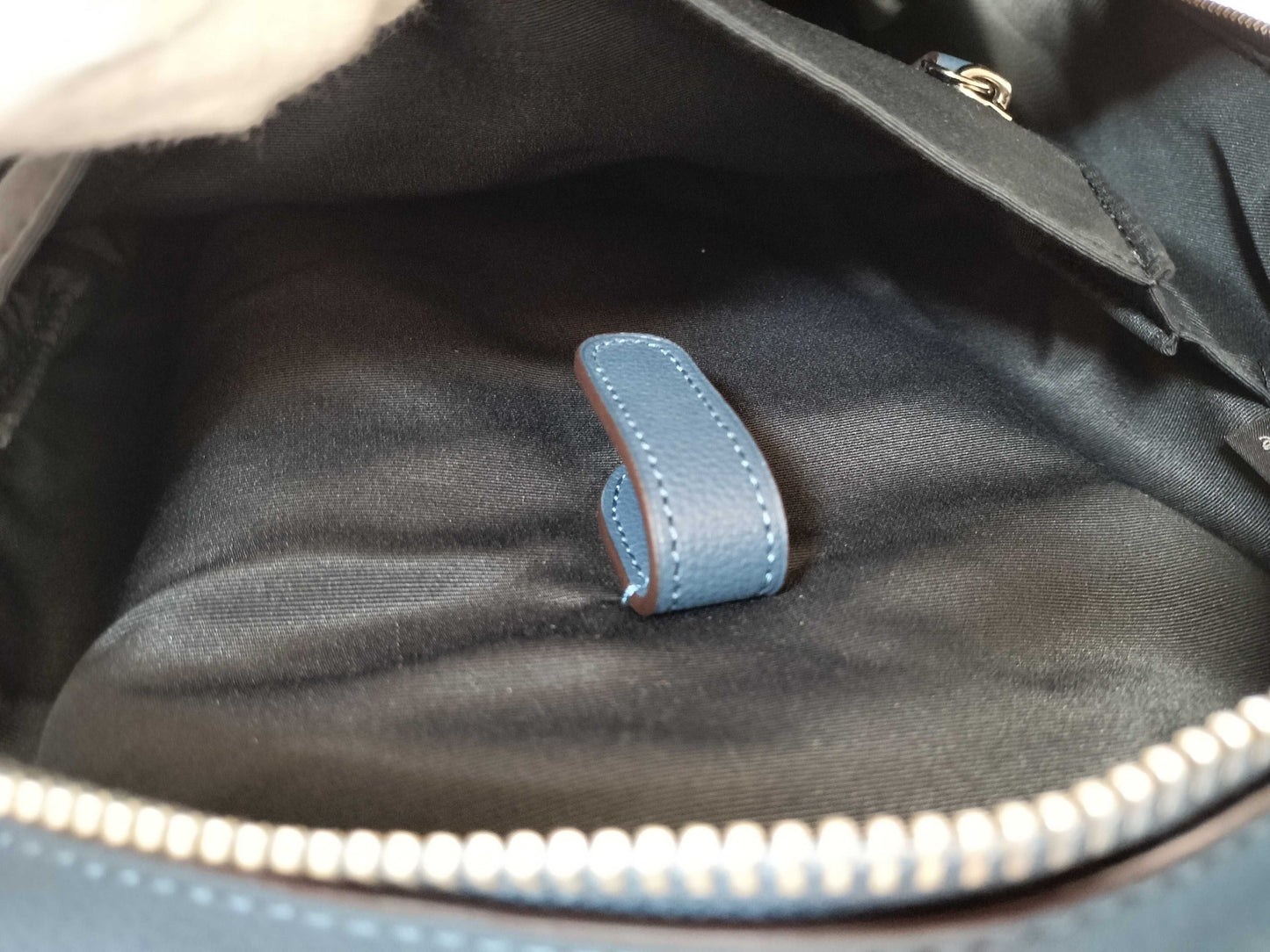 COACH F54135 Shoulder bag with tag