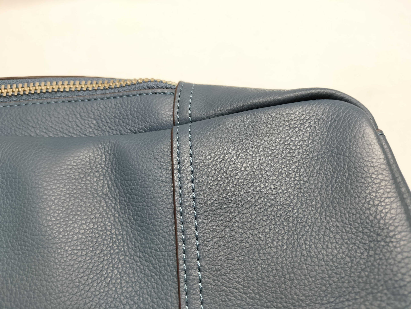 COACH F54135 Shoulder bag with tag