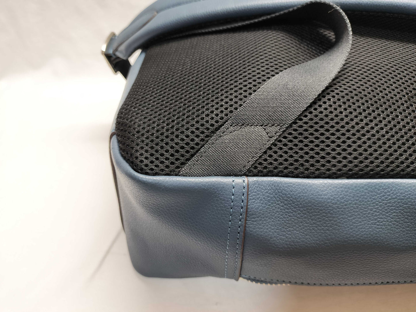 COACH F54135 Shoulder bag with tag