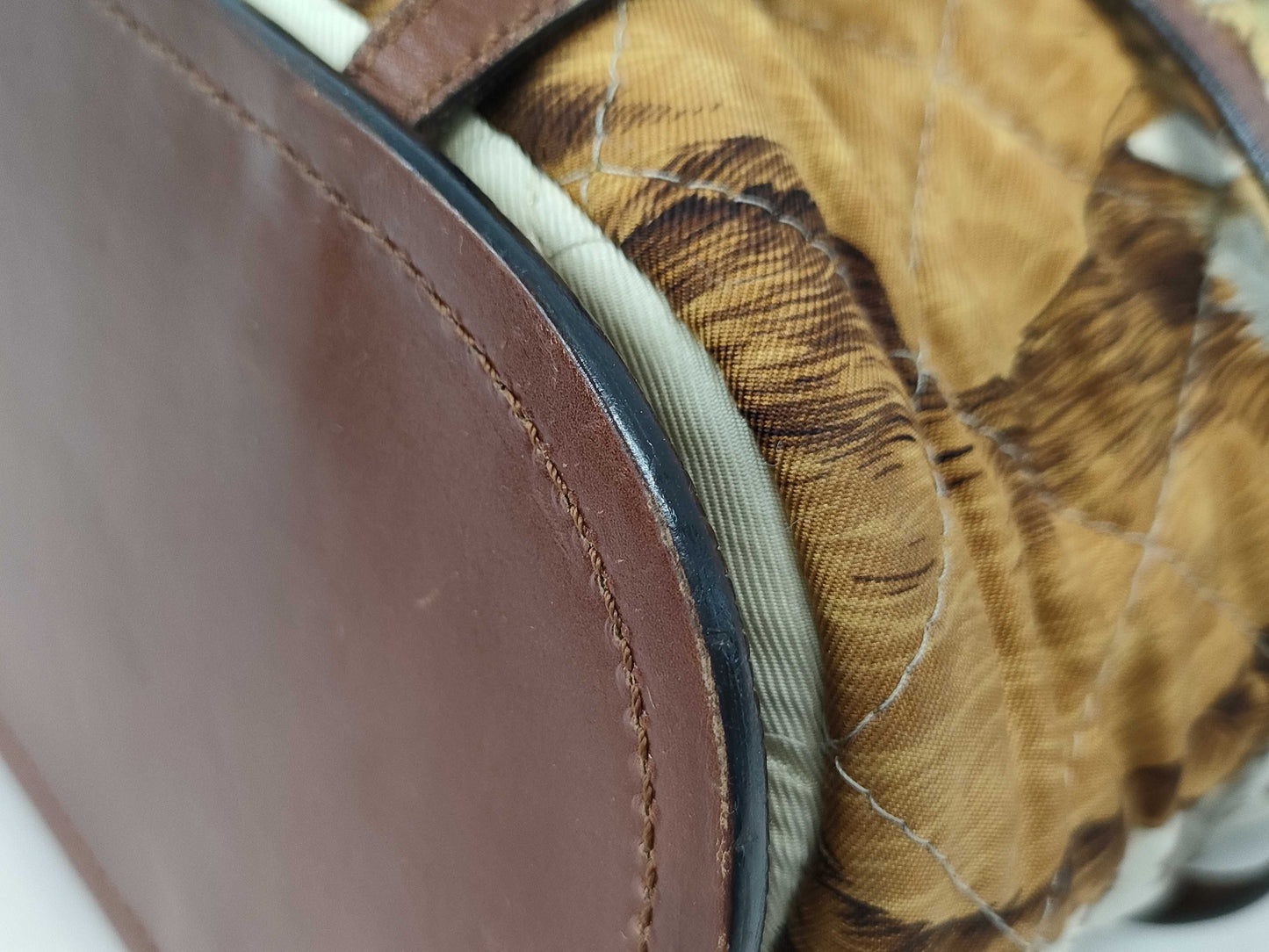 Salvatore Ferragamo Animal Tote AU-21 Shoulder Bag