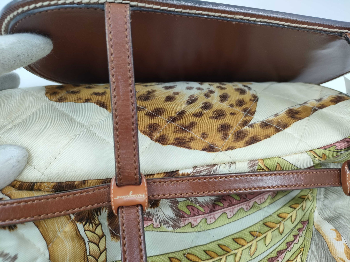 Salvatore Ferragamo Animal Tote AU-21 Shoulder Bag