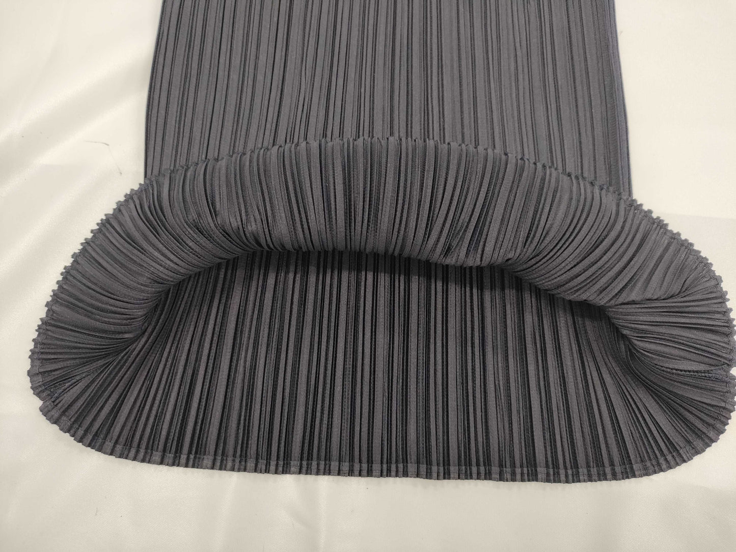 ISSEY MIYAKE Pleats Please Sleeveless Top