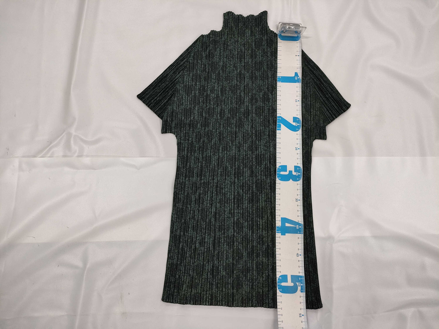 ISSEY MIYAKE Pleats Please Buttoned Top