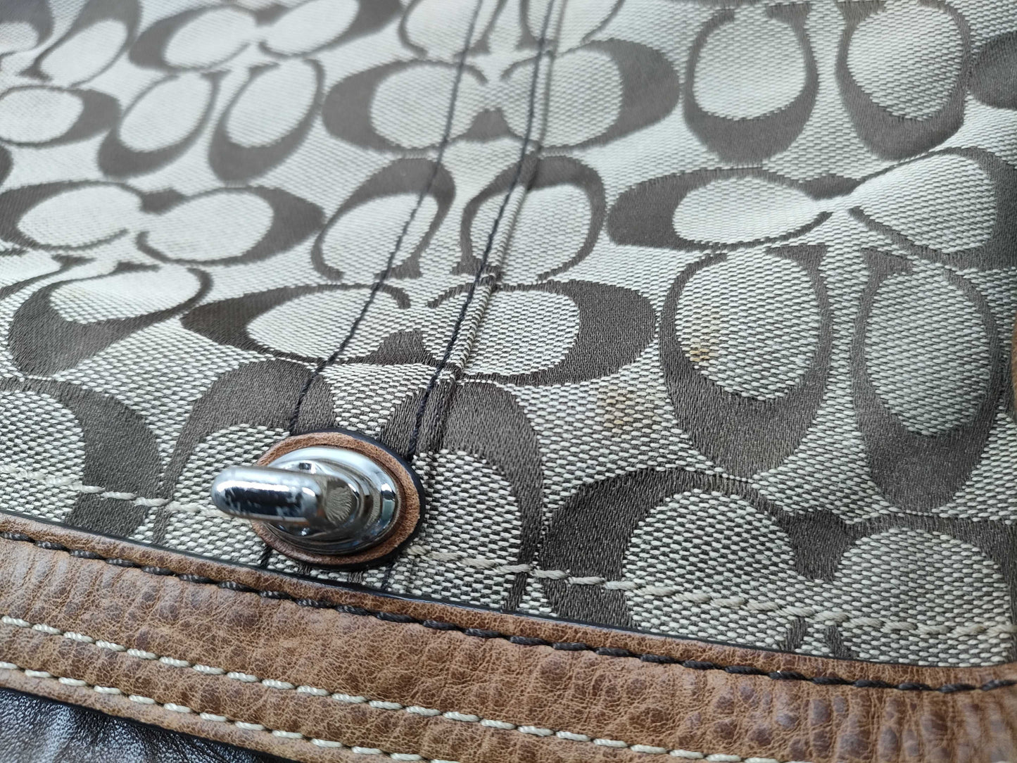 COACH Signature 2-Way Bag/Valentinno Shoulder Bag Set
