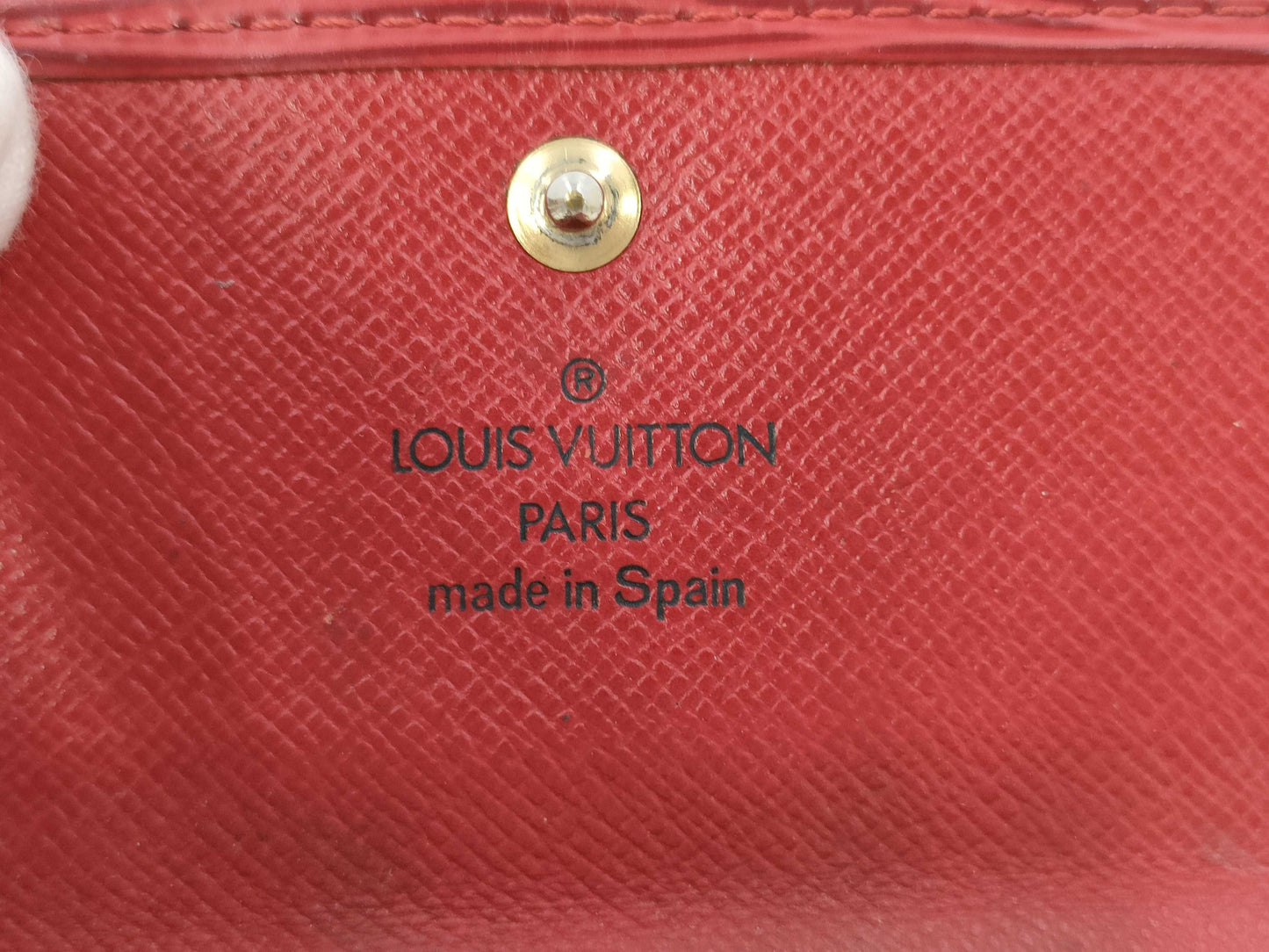 5 wallets/accessories from Louis Vuitton, Gucci, Cartier, etc. Other accessories