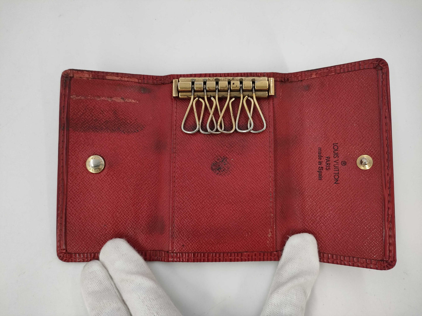 5 wallets/accessories from Louis Vuitton, Gucci, Cartier, etc. Other accessories