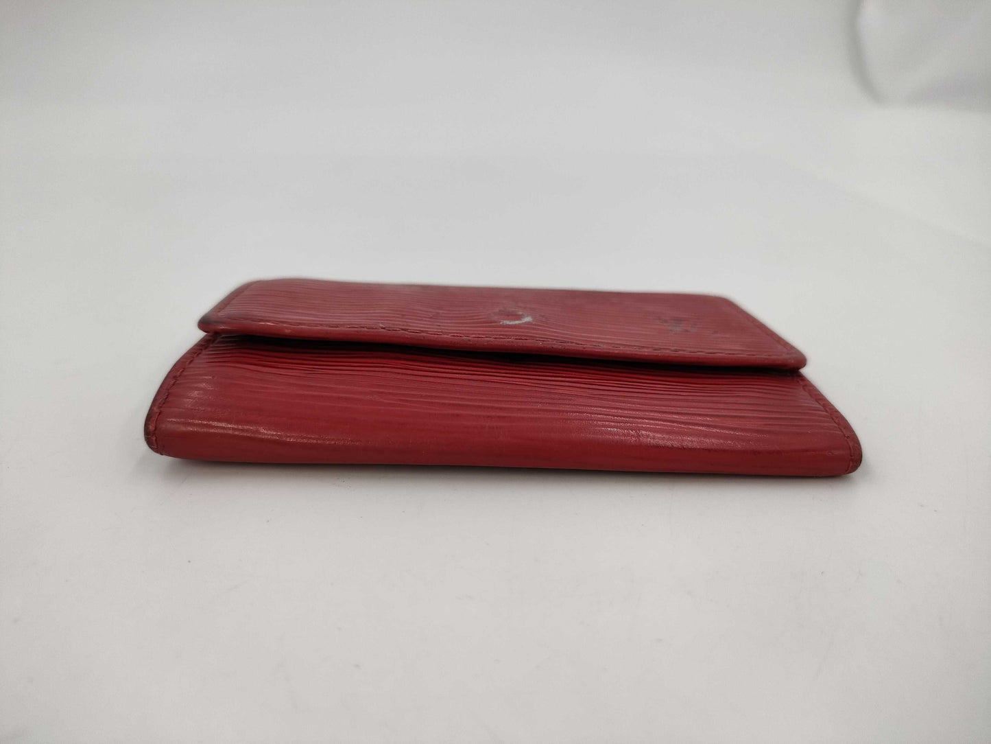 5 wallets/accessories from Louis Vuitton, Gucci, Cartier, etc. Other accessories