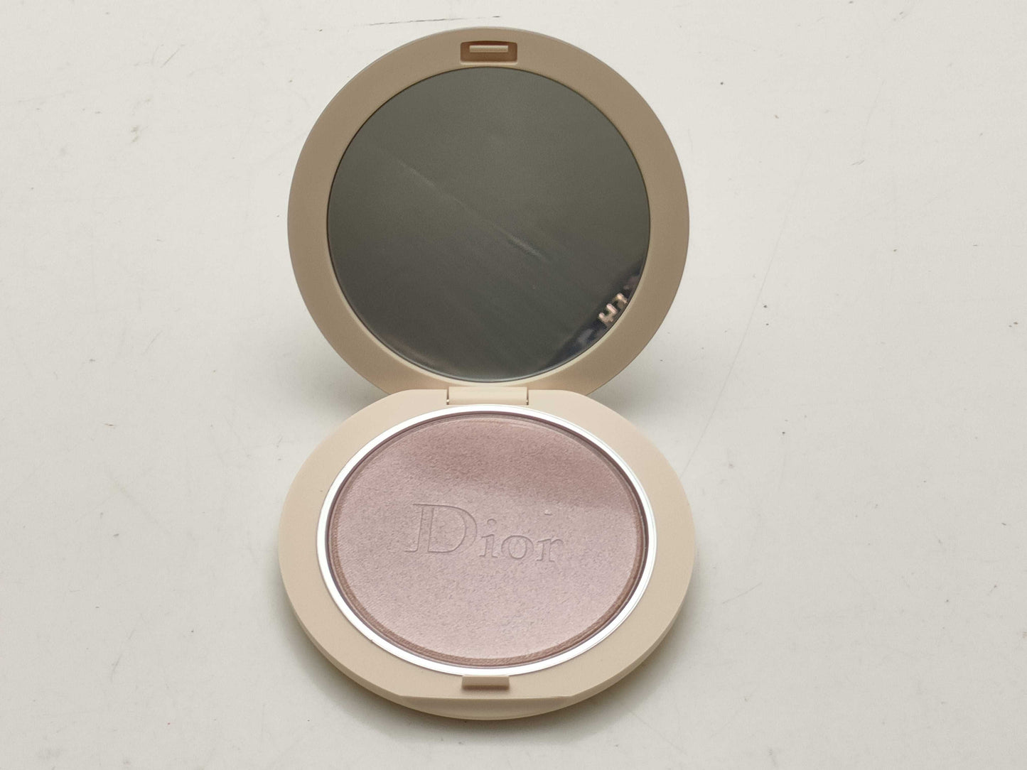 Dior Skin/Forever Glow Cushion Foundation Other Accessories