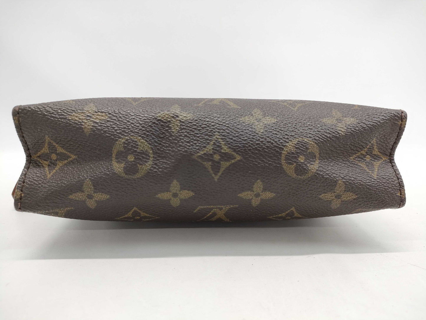 LOUIS VUITTON Monogram M47544 Poche Toilette 19 Pouch