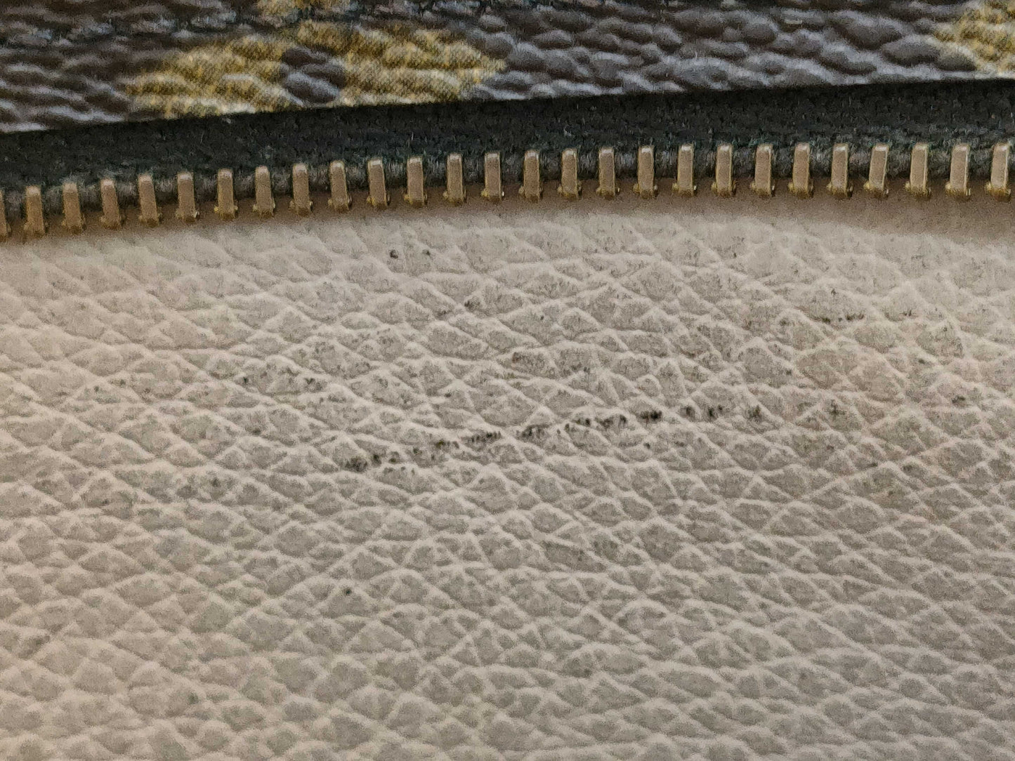 LOUIS VUITTON Monogram M47544 Poche Toilette 19 Pouch