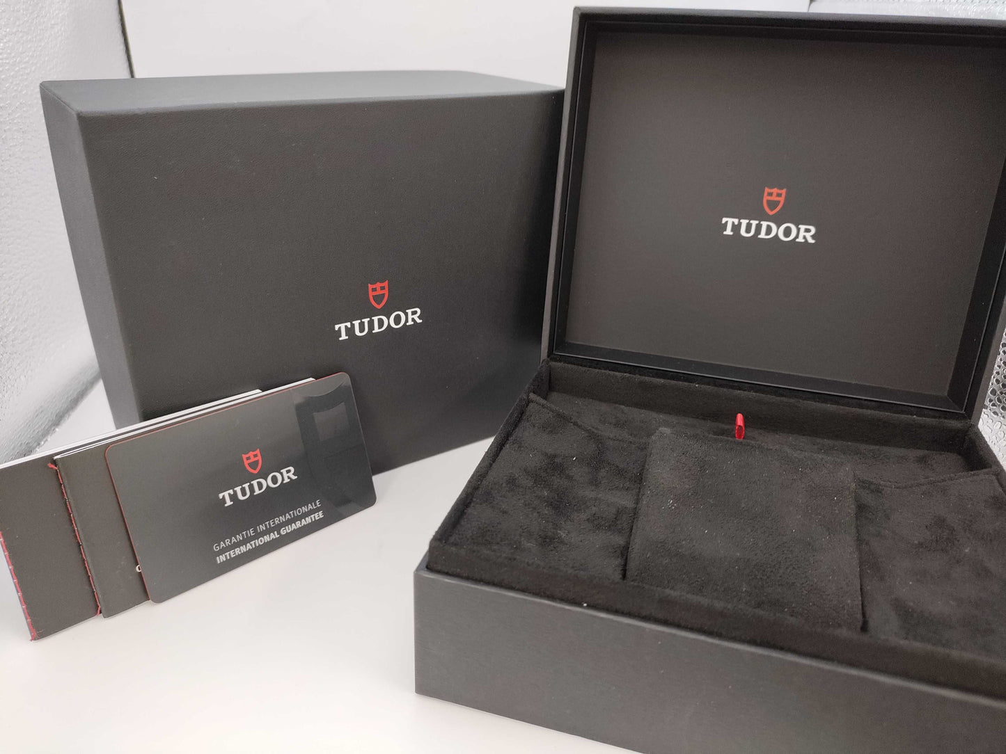 TUDOR 7941A1A0RU 48T48U1 Men's Watch