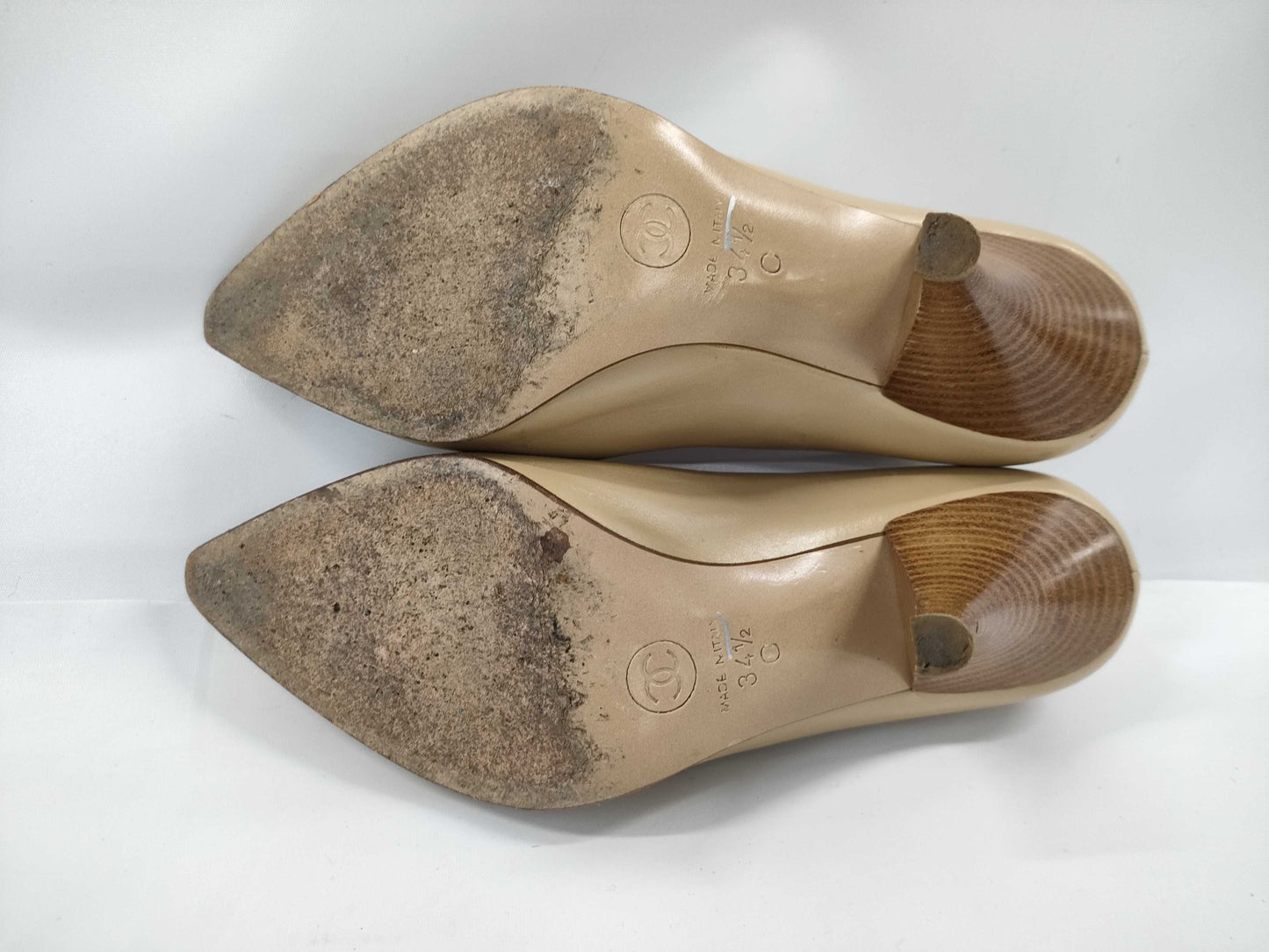 CHANEL Clover Design Leather Pumps