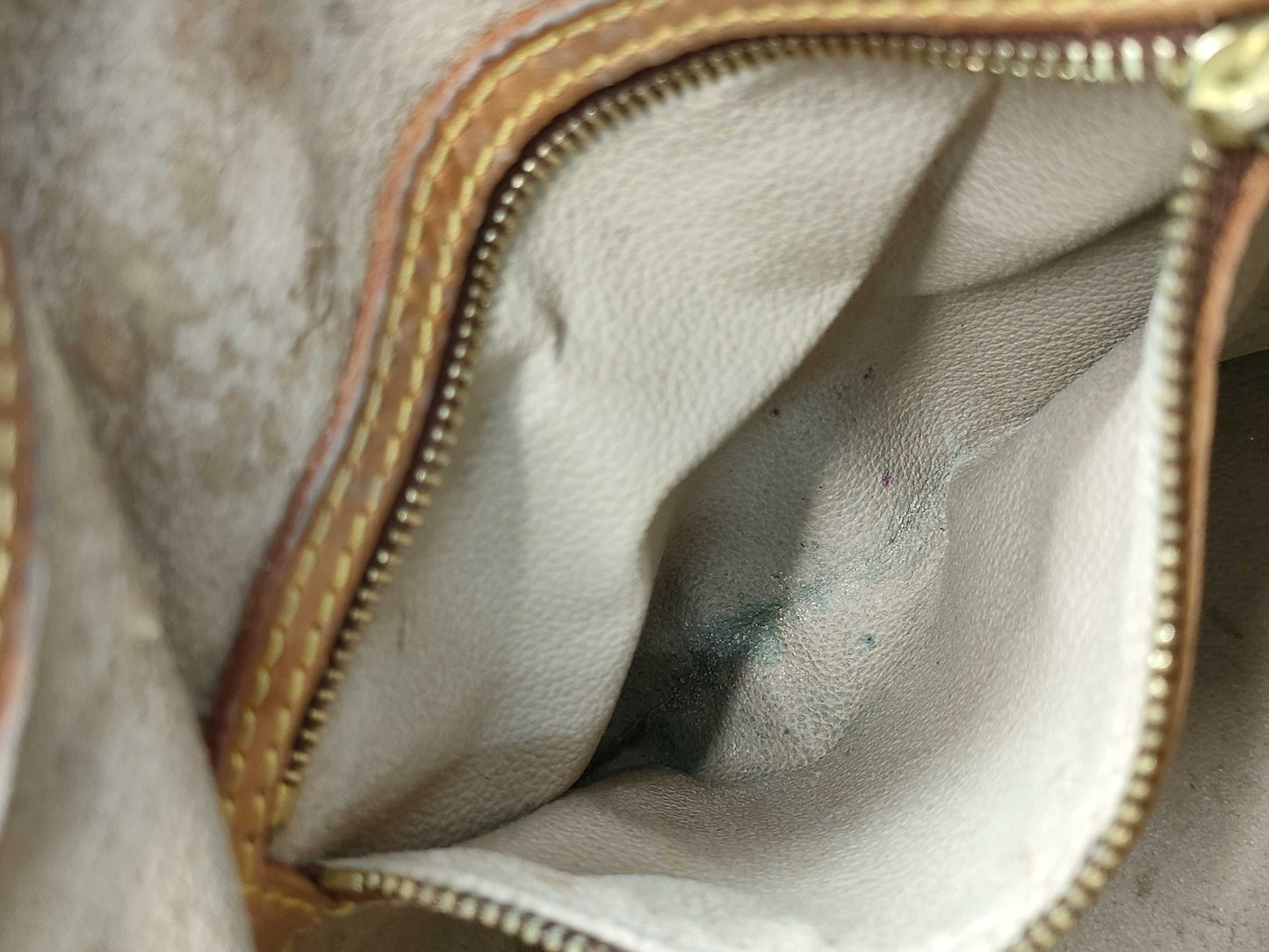 LOUIS VUITTON Monogram Petit Bucket Tote Bag with Pouch