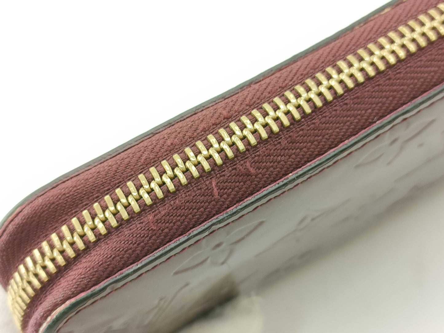 LOUIS VUITTON Vernis Zippy Wallet