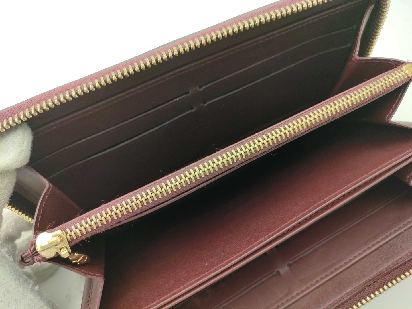 LOUIS VUITTON Vernis Zippy Wallet
