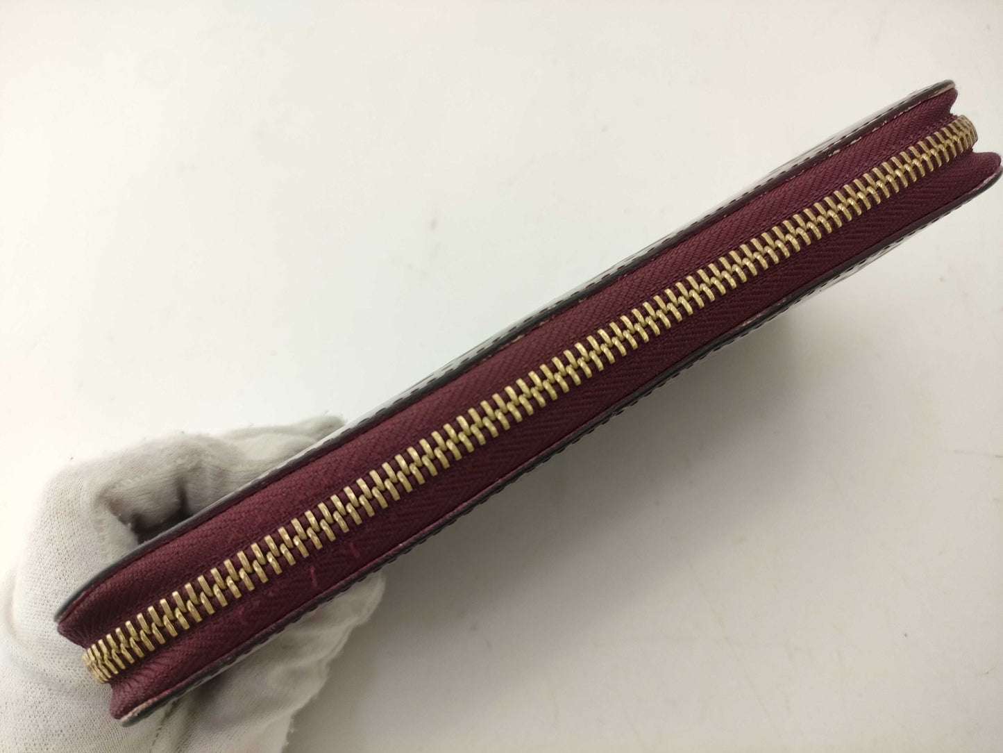 LOUIS VUITTON Vernis Zippy Wallet