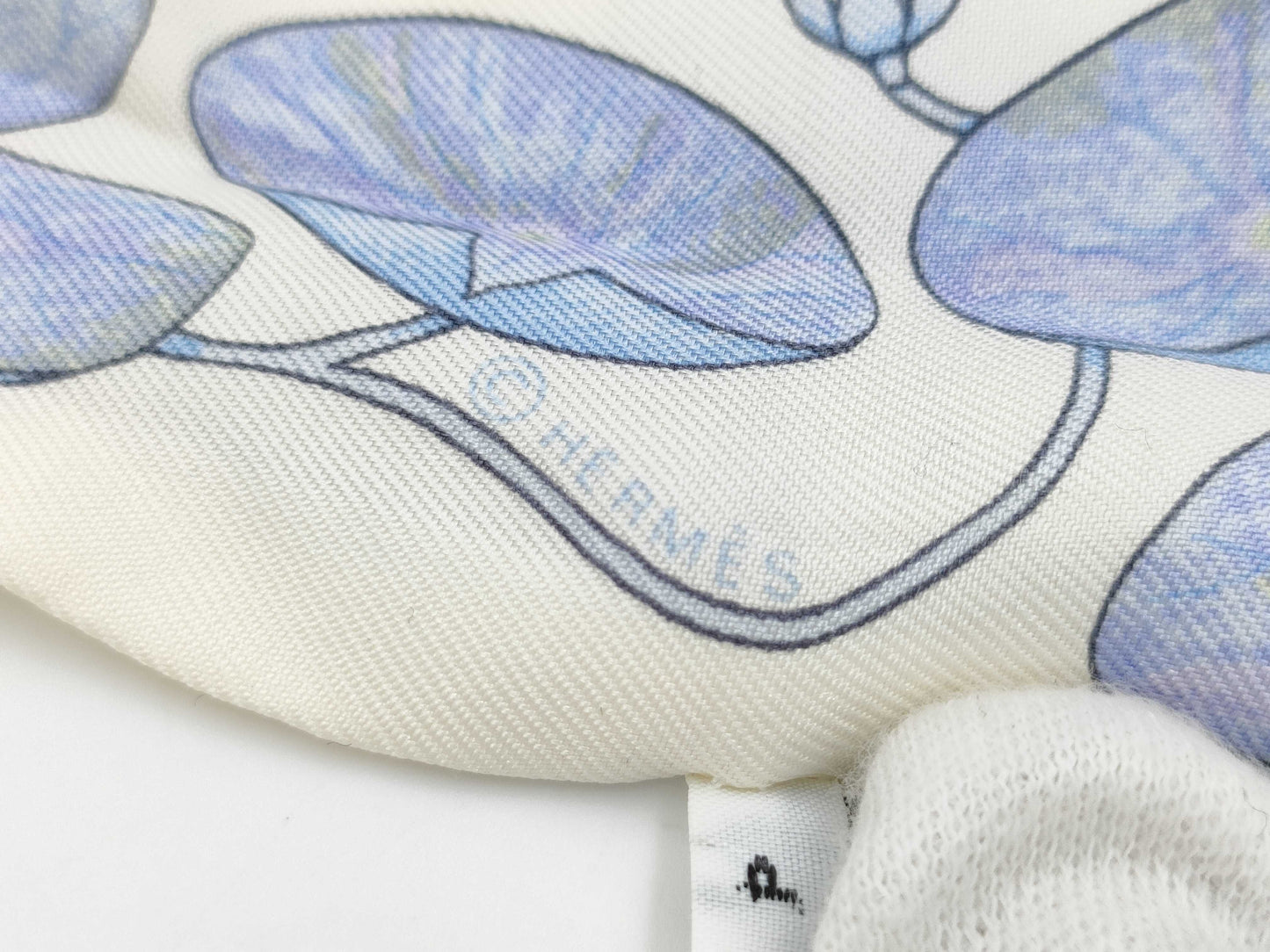 HERMES Twilly Lotus Flower Scarf