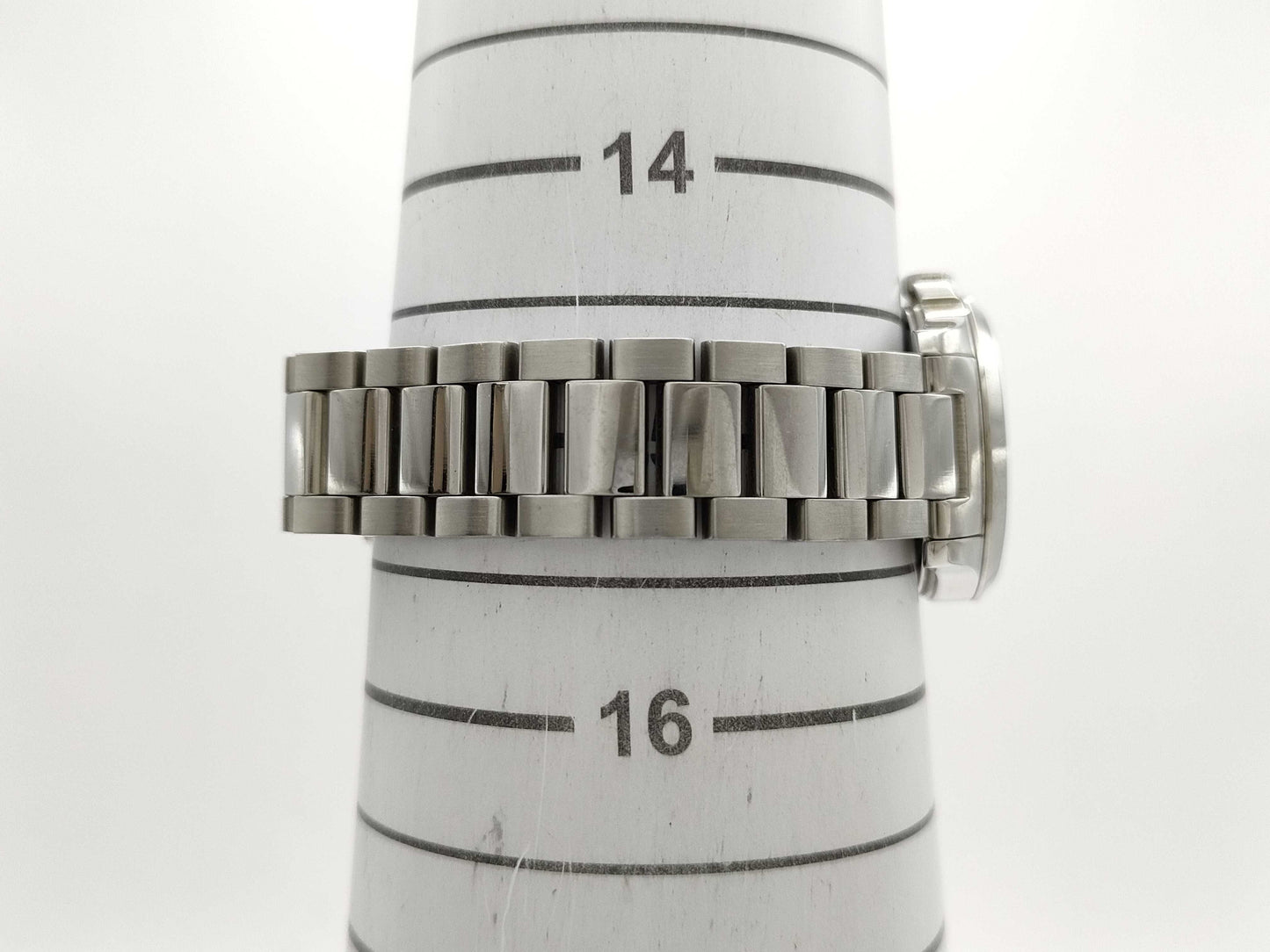 GUCCI 126.5/Box and links included Women's watch