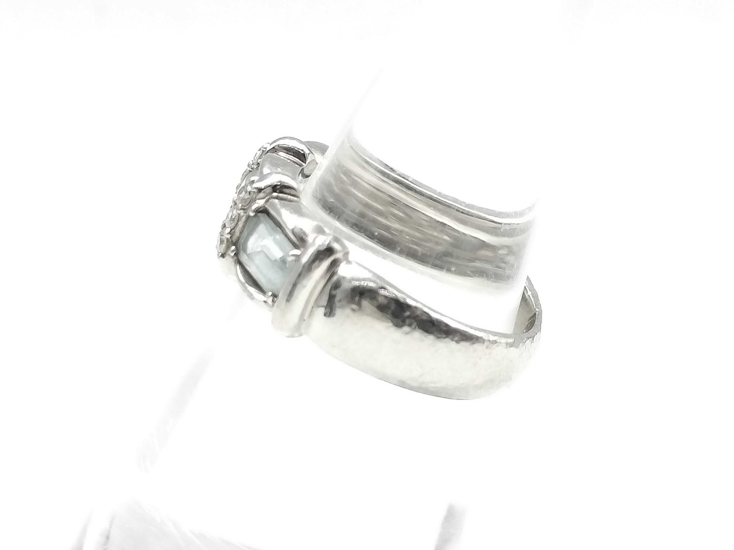 AQ 0.77ct D 0.10ct Pt900 8.5g Ring