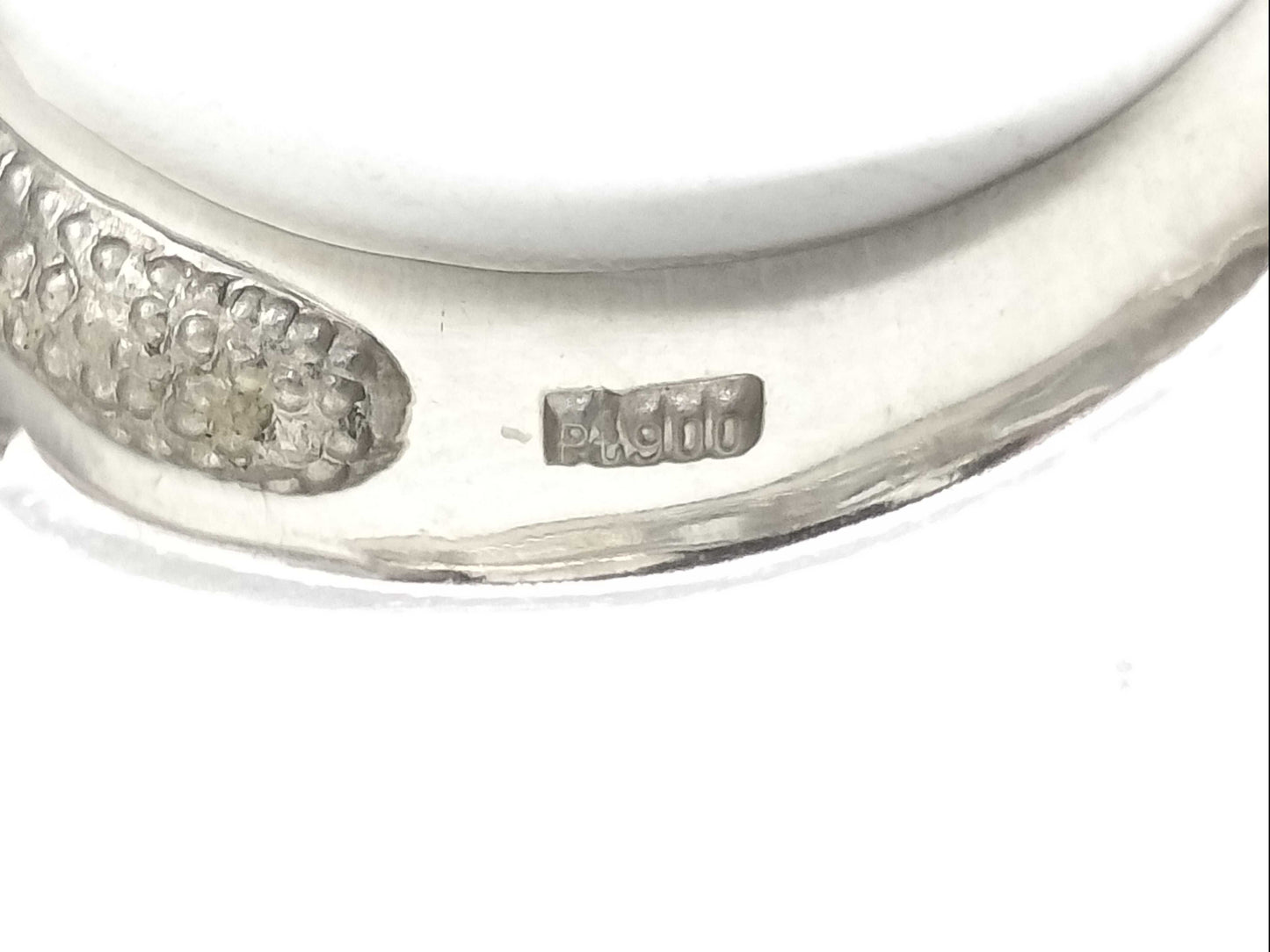 AQ 0.77ct D 0.10ct Pt900 8.5g Ring
