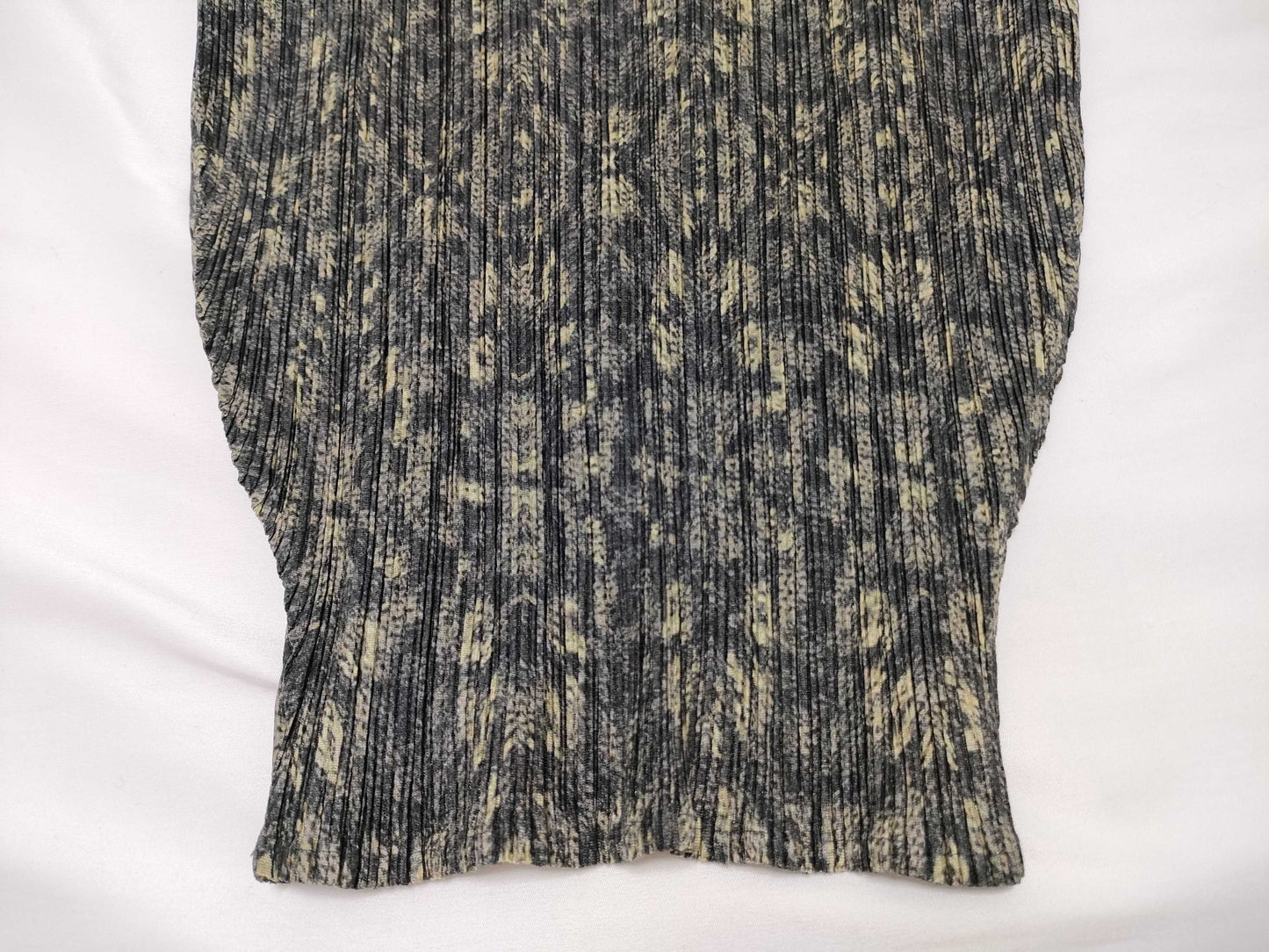 ISSEY MIYAKE Pleats Please Tops Tops
