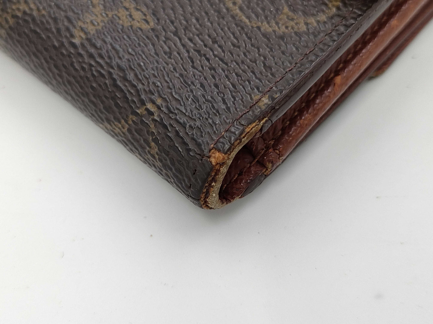 LOUIS VUITTON Monogram Double Hook Wallet